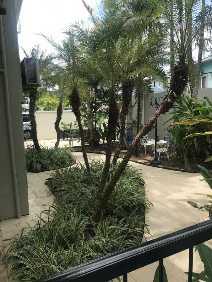 Palms Hotel Trinidad Arouca Exterior foto